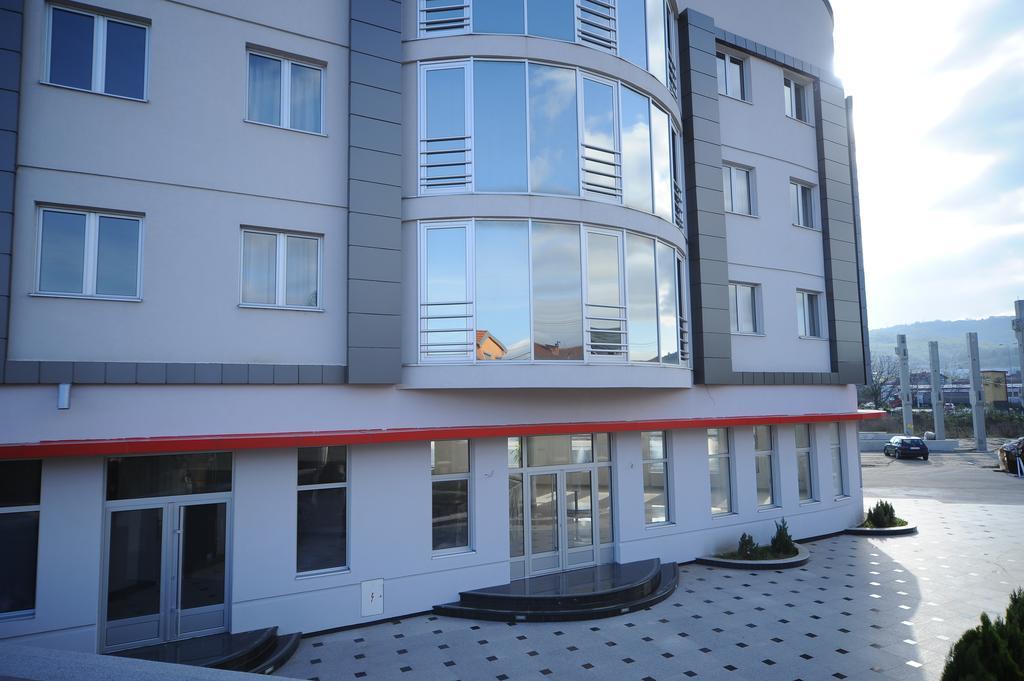 Garni Uni Elita Lux Hotel Ниш Экстерьер фото