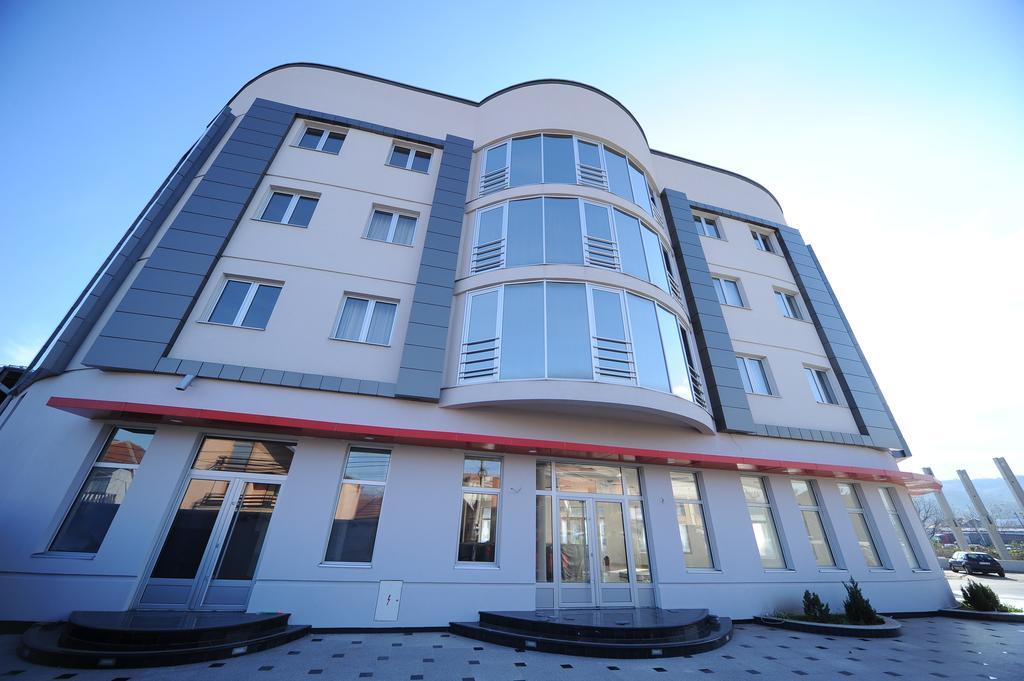Garni Uni Elita Lux Hotel Ниш Экстерьер фото