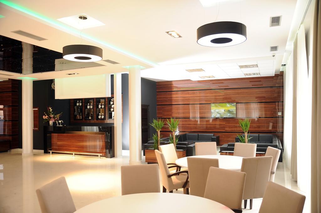 Garni Uni Elita Lux Hotel Ниш Экстерьер фото