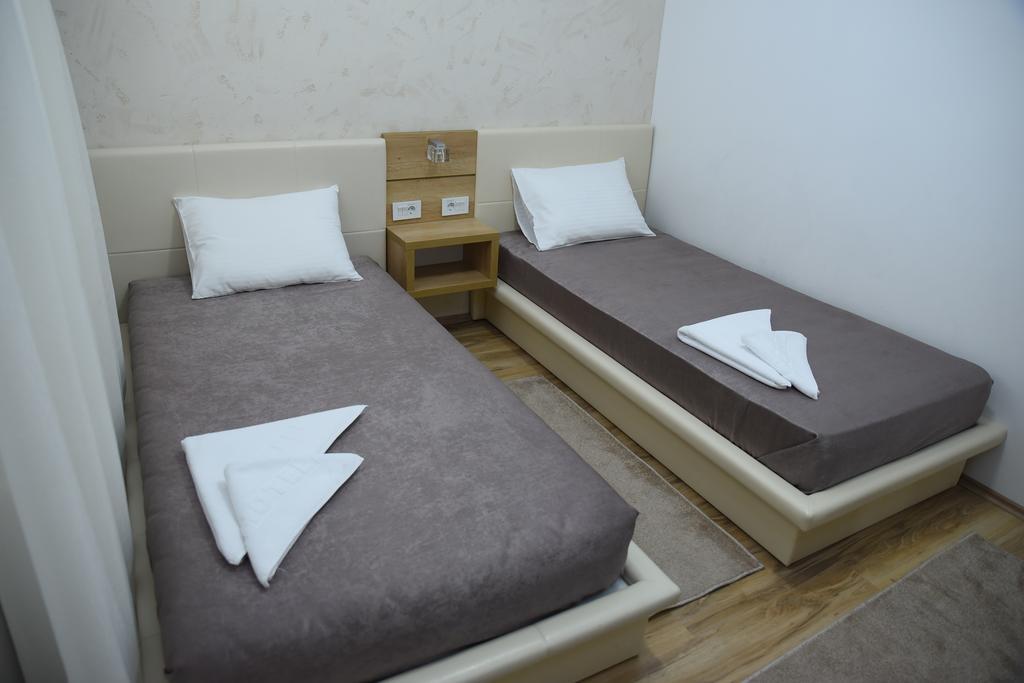 Garni Uni Elita Lux Hotel Ниш Экстерьер фото