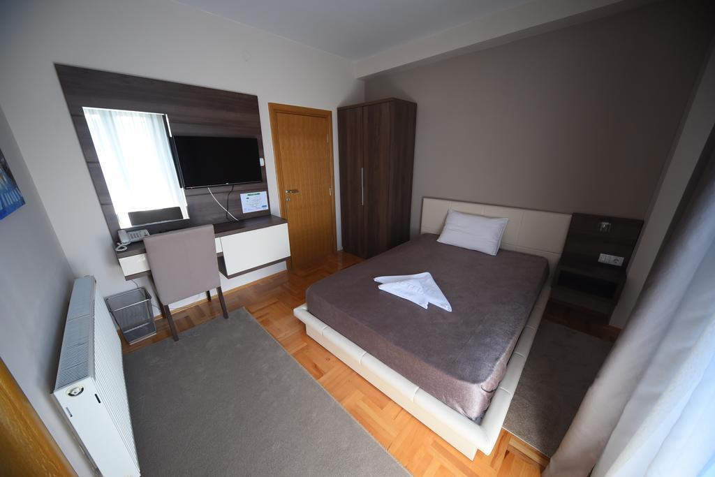 Garni Uni Elita Lux Hotel Ниш Экстерьер фото