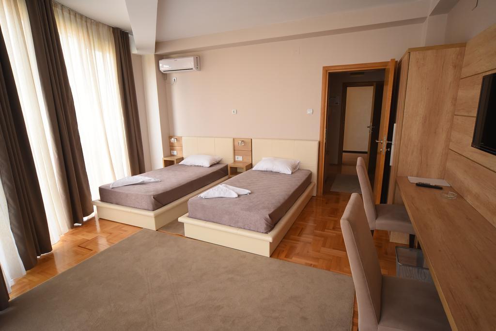 Garni Uni Elita Lux Hotel Ниш Экстерьер фото