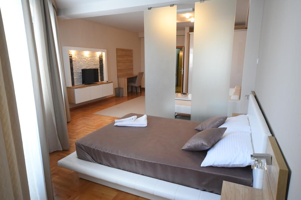 Garni Uni Elita Lux Hotel Ниш Экстерьер фото