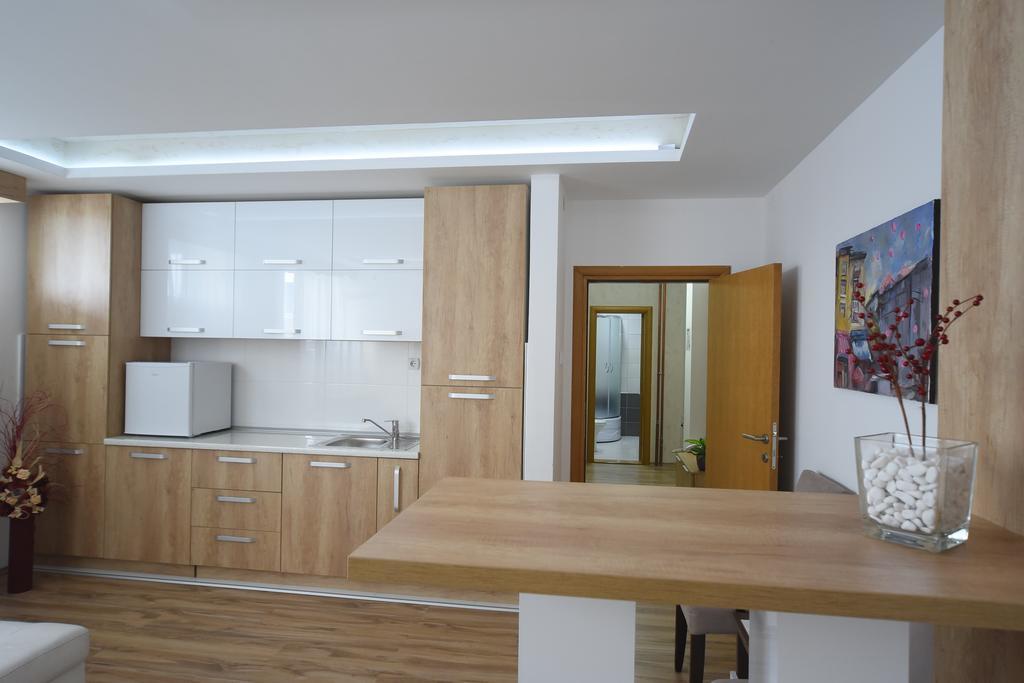 Garni Uni Elita Lux Hotel Ниш Экстерьер фото