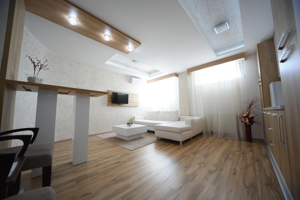 Garni Uni Elita Lux Hotel Ниш Экстерьер фото